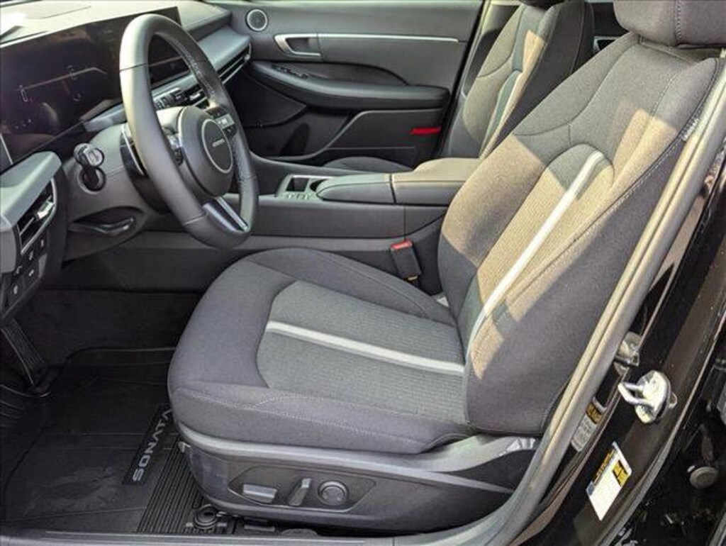 New 2025 Hyundai Sonata Hybrid SEL Sedan