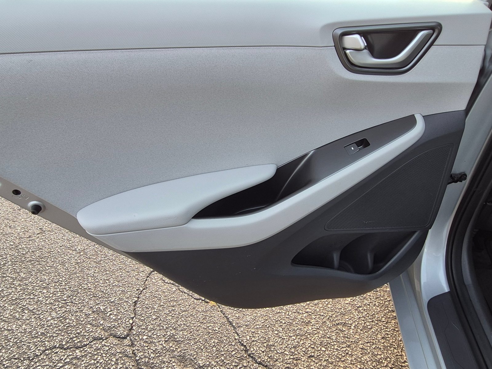 2020 Hyundai IONIQ SE - Photo 21