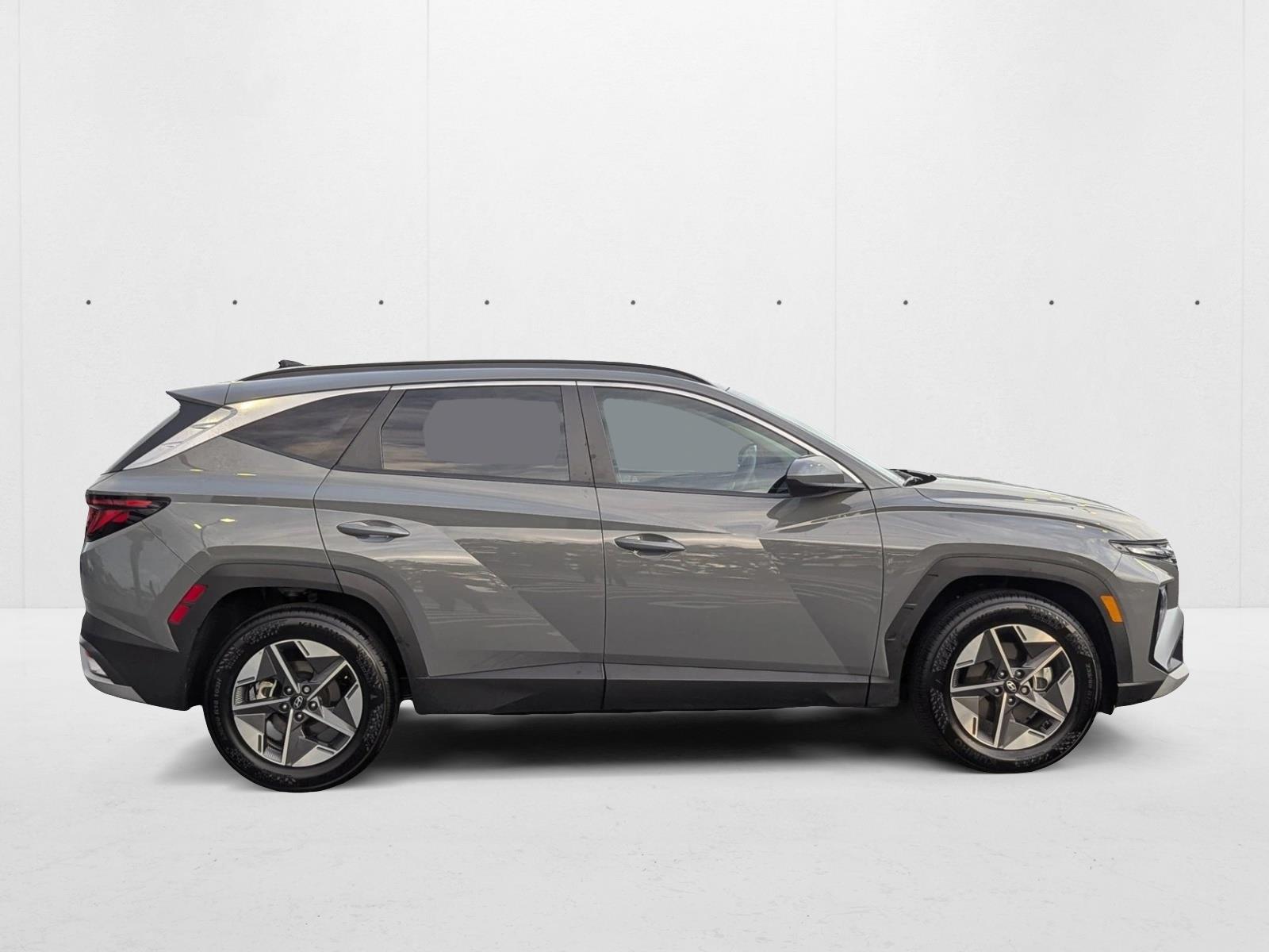 2025 Hyundai Tucson SEL Sport photo 4