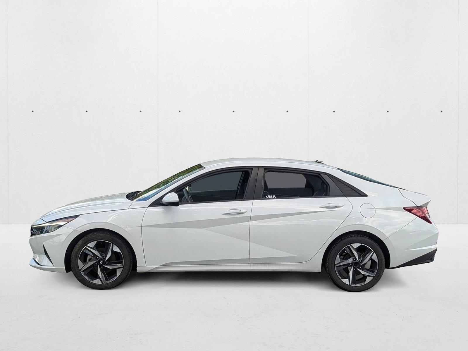2023 Hyundai Elantra SEL Convenience photo 4