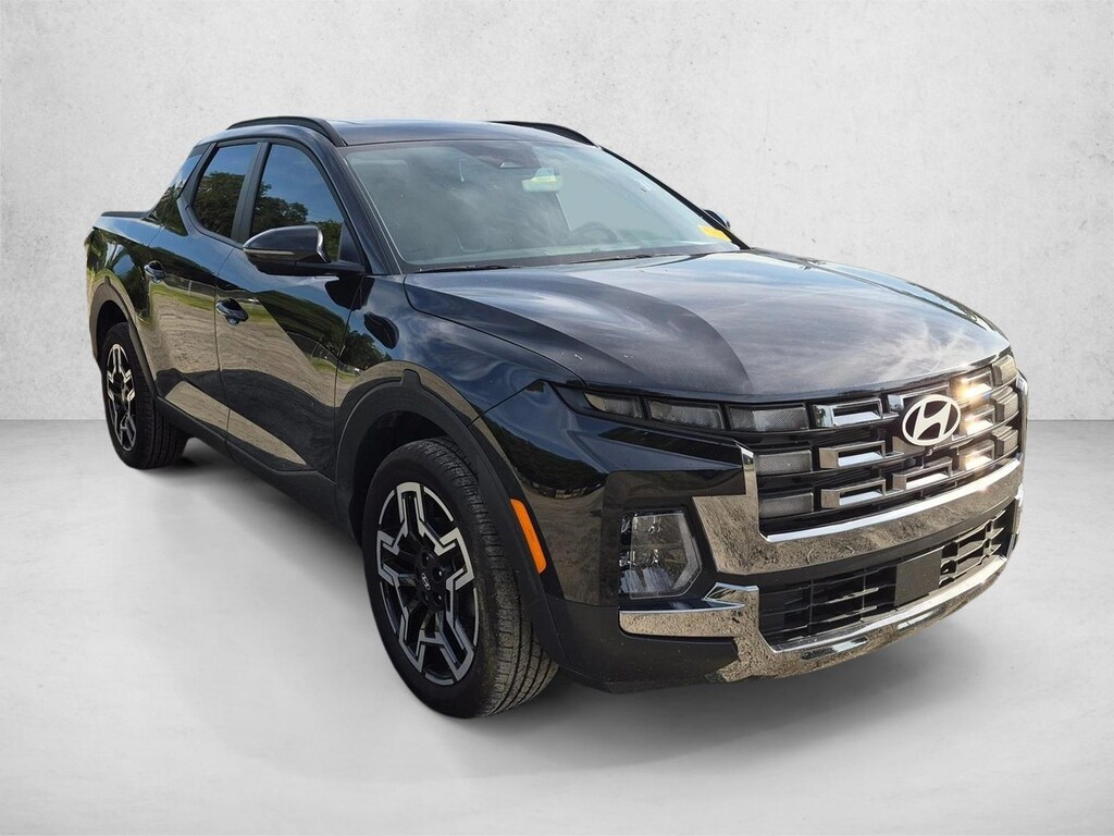 Used 2025 Hyundai Santa Cruz Limited Crew Cab Pickup