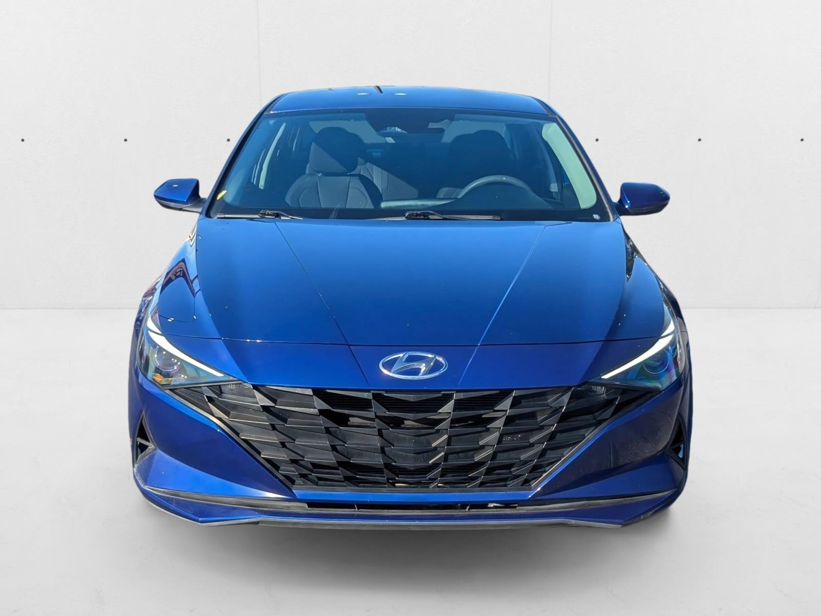 2023 Hyundai Elantra SE photo 2