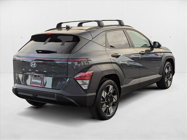2025 Hyundai Kona SEL photo 2