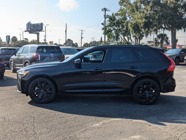 2024 Volvo XC60 Recharge Hybrid Ultimate Black Edition photo 3