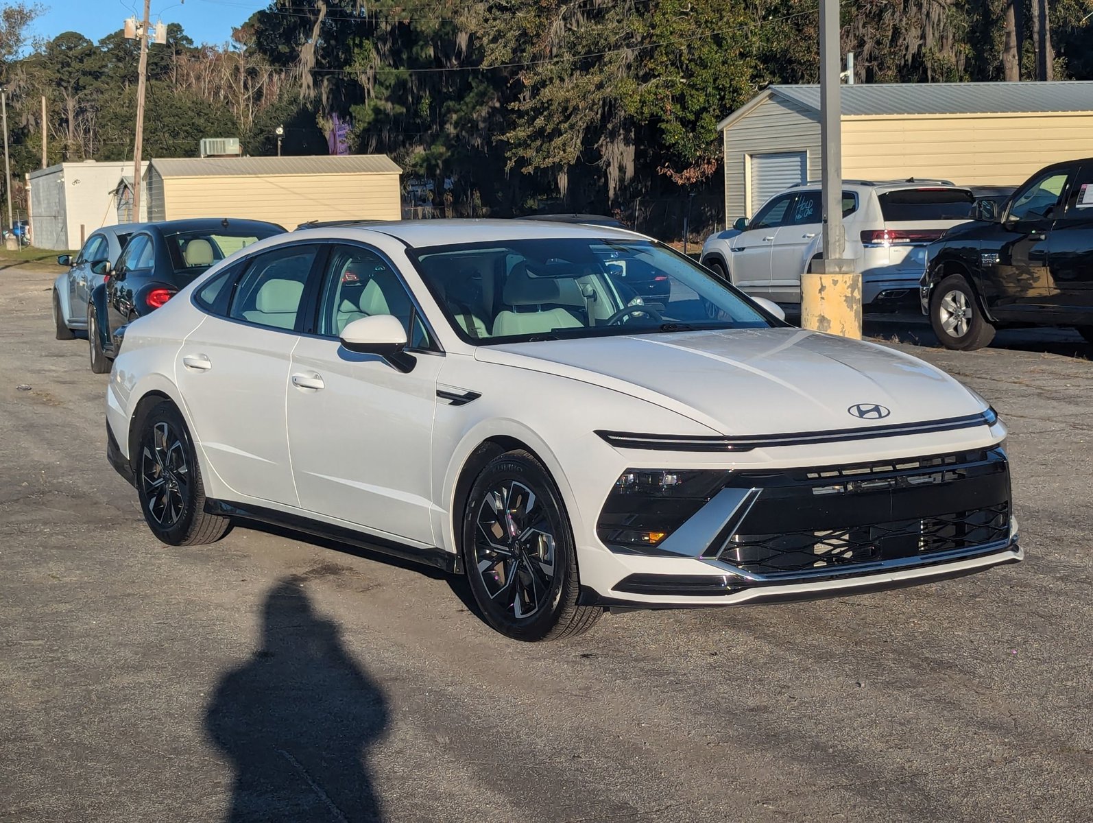 2025 Hyundai Sonata SEL photo 3