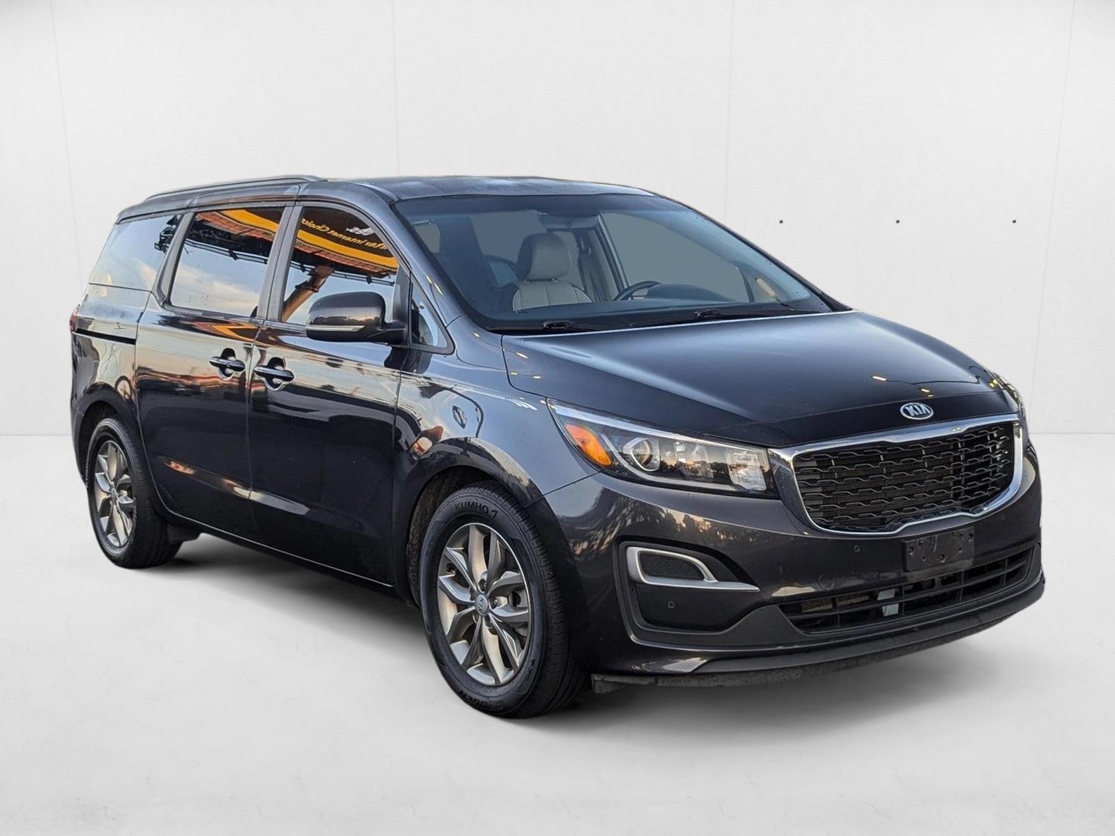2019 Kia Sedona EX photo 3