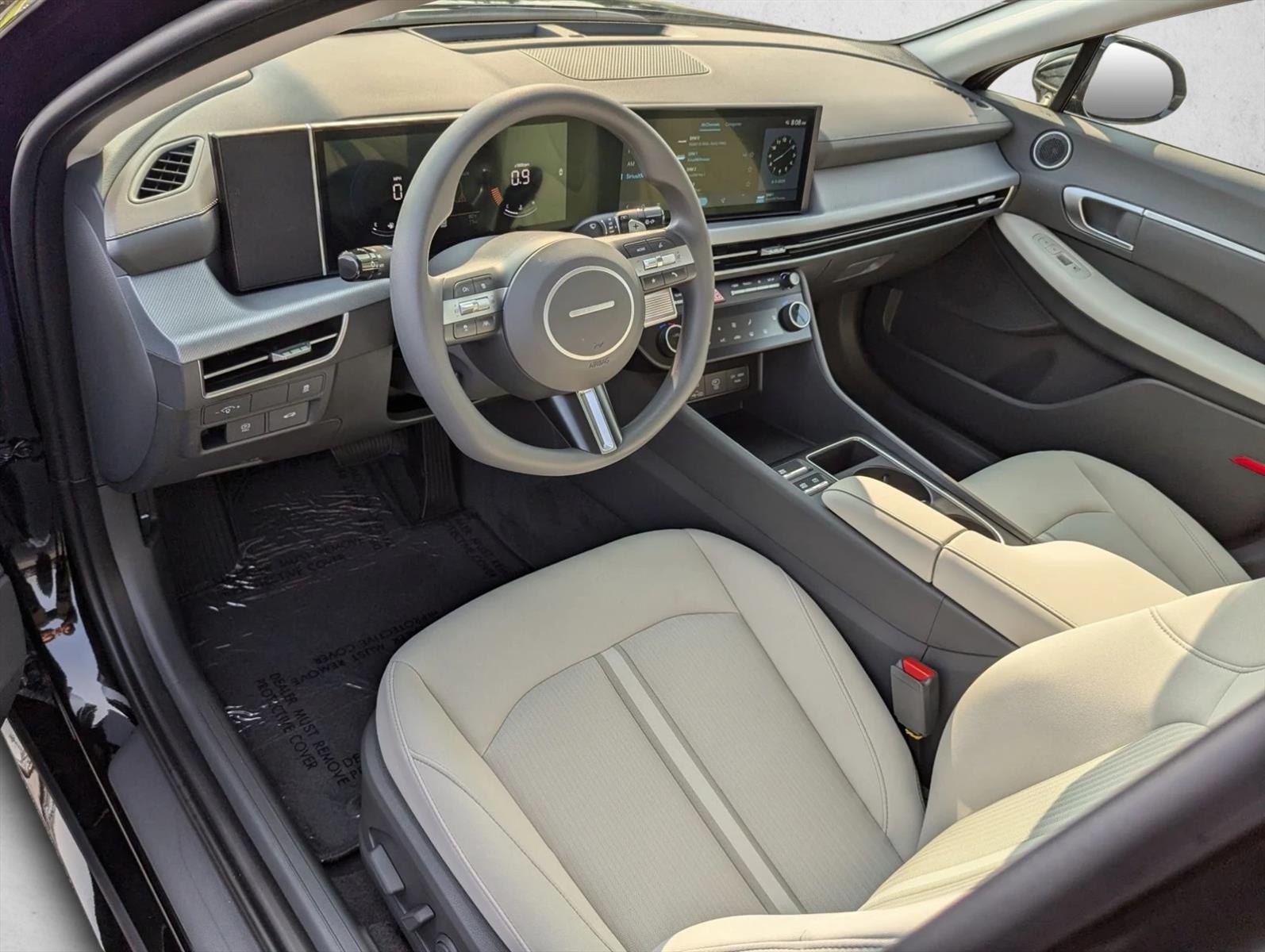 2025 Hyundai Sonata SEL photo 3