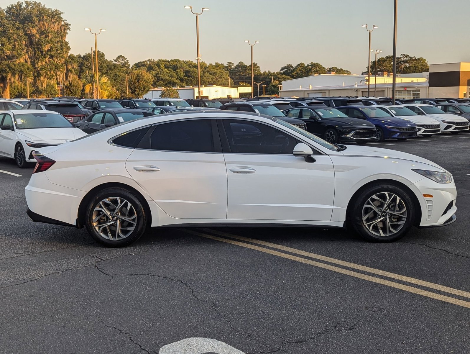 2022 Hyundai Sonata SEL photo 4