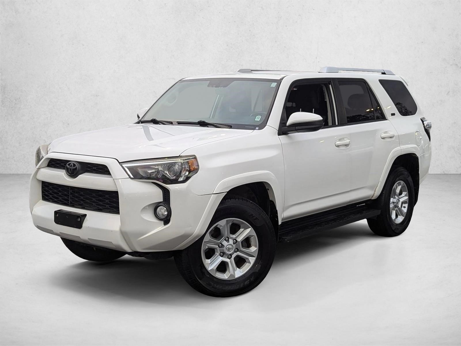2015 Toyota 4Runner SR5's photo