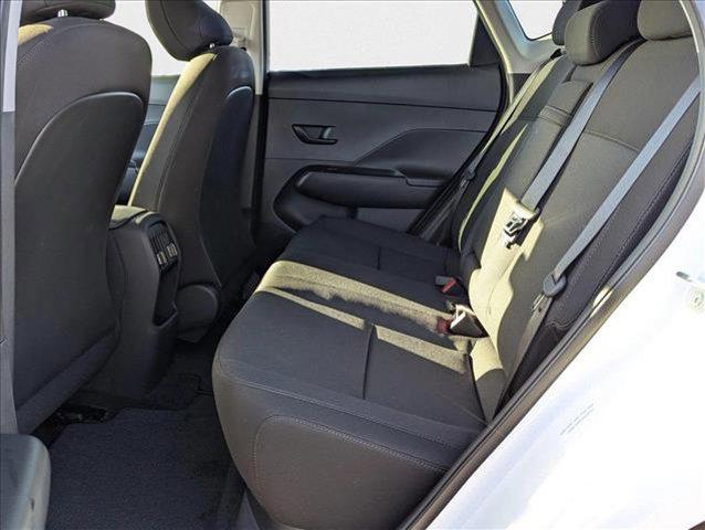2025 Hyundai Kona EV SEL - Photo 15