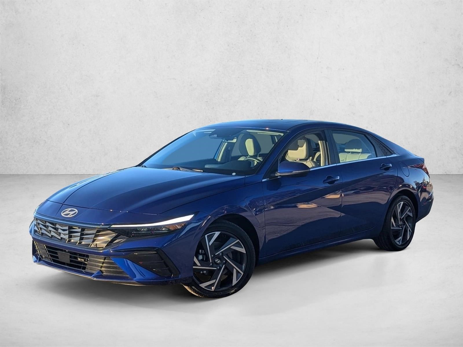 2025 Hyundai Elantra Limited's photo