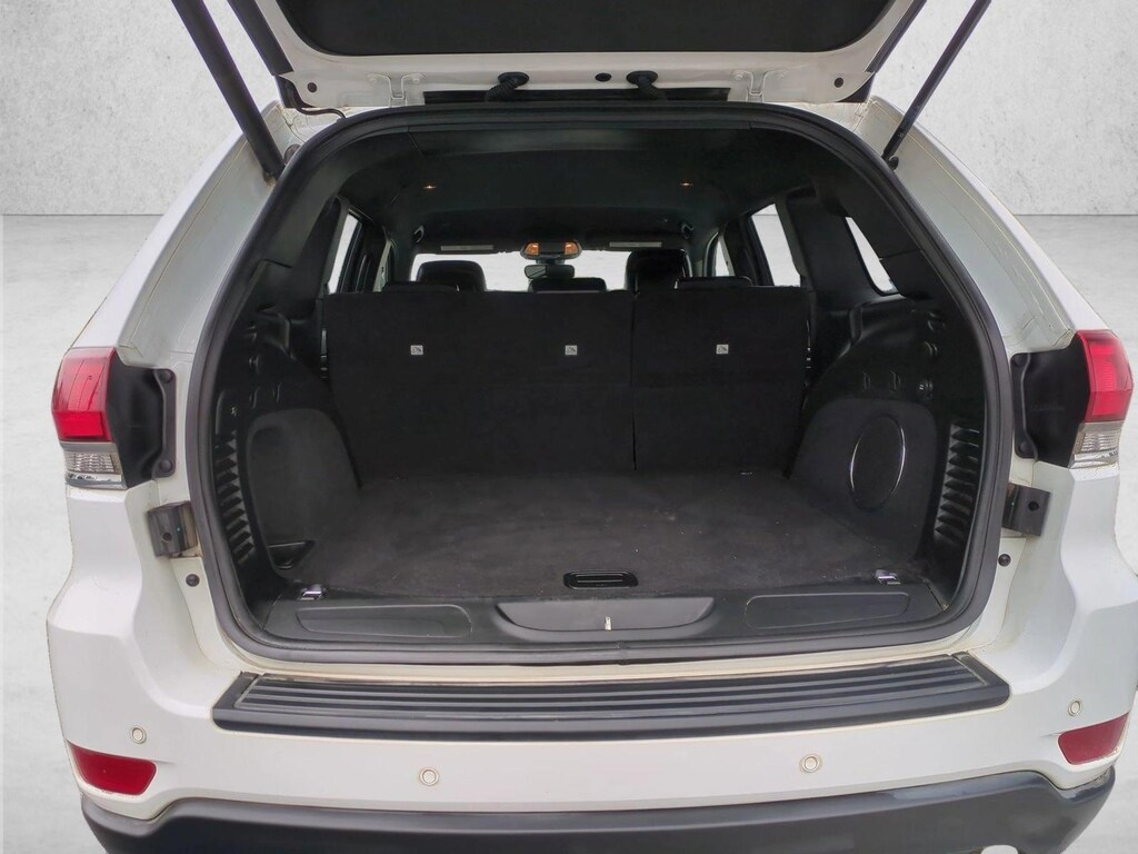 Used 2020 Jeep Grand Cherokee Laredo E Sport Utility