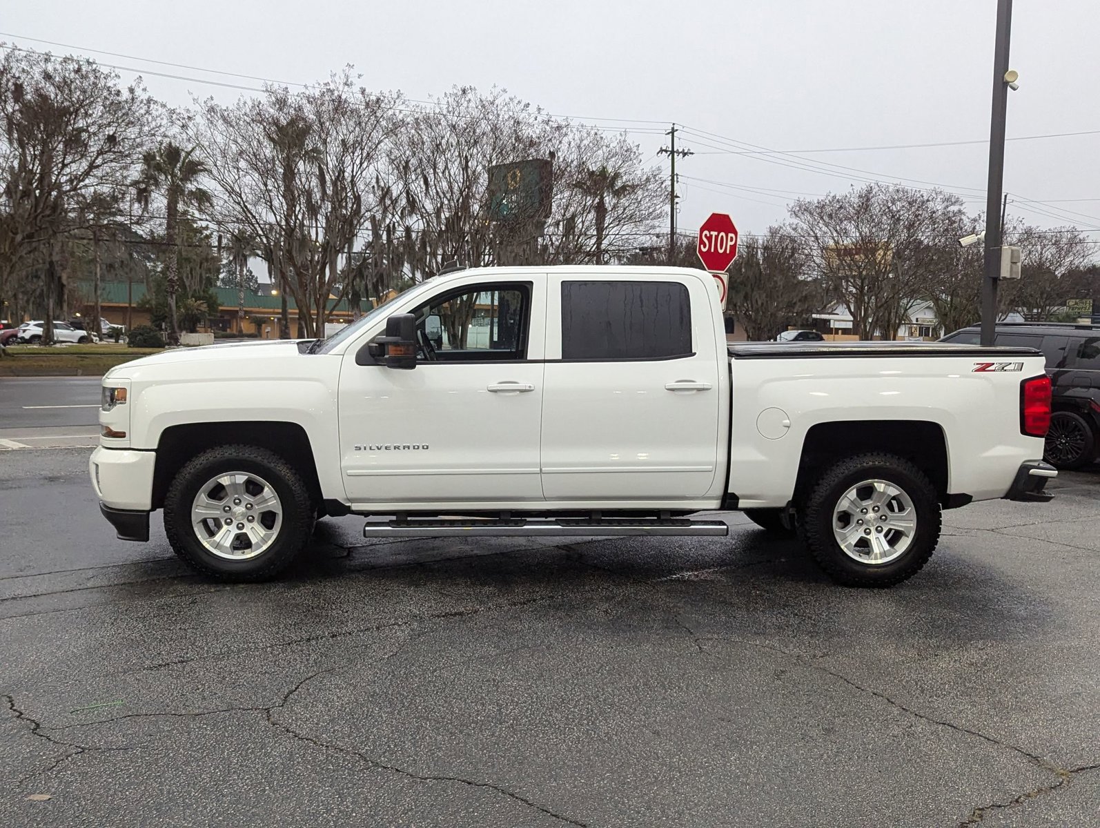 2018 Chevrolet Silverado 1500 LT photo 4