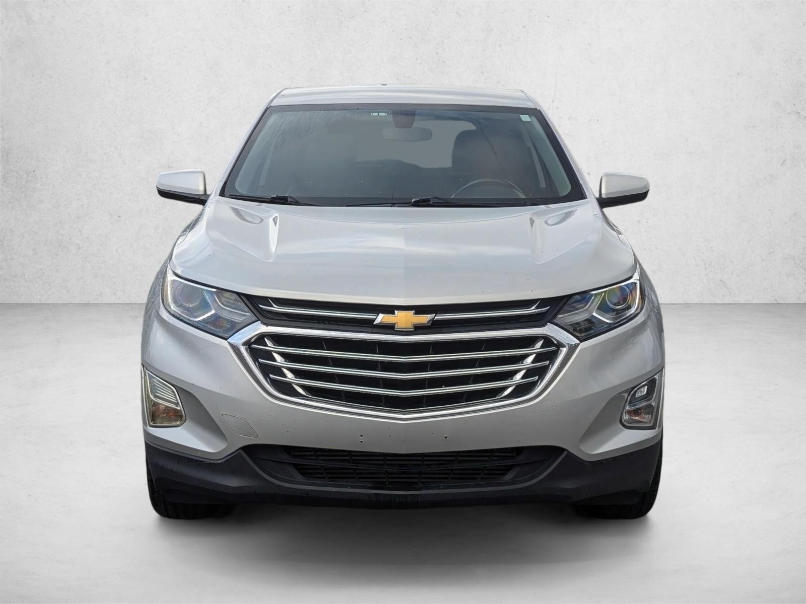 2019 Chevrolet Equinox LT photo 2
