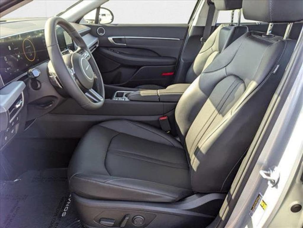 New 2025 Hyundai Sonata Hybrid Limited Sedan