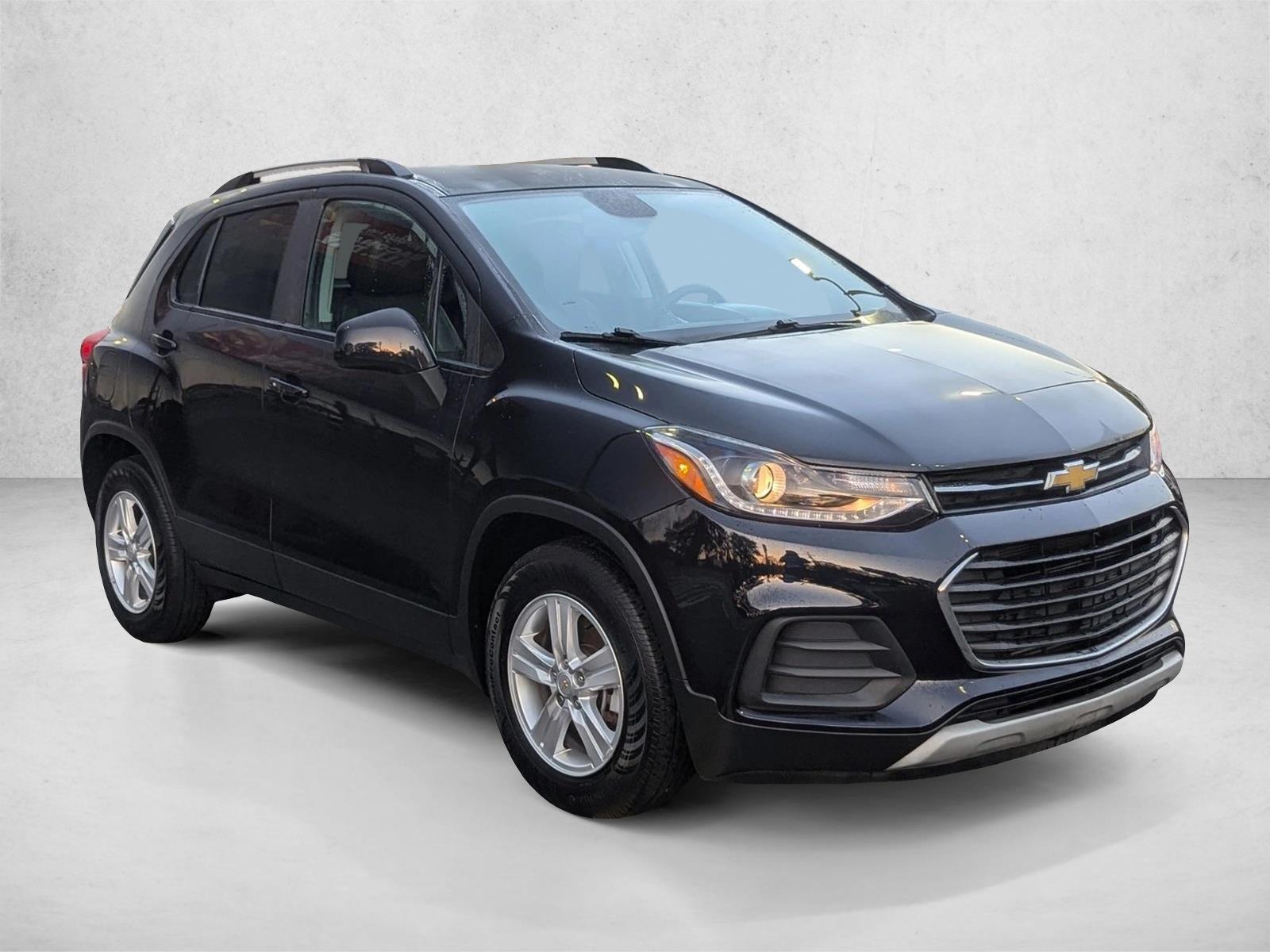 2022 Chevrolet Trax LT photo 3