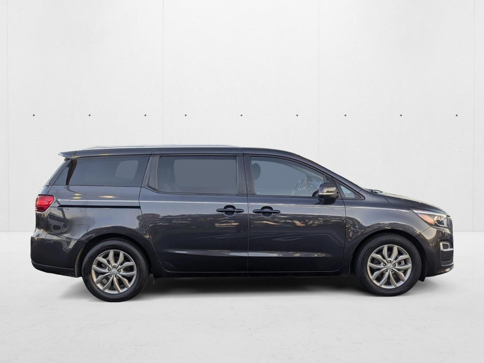 2019 Kia Sedona EX photo 4