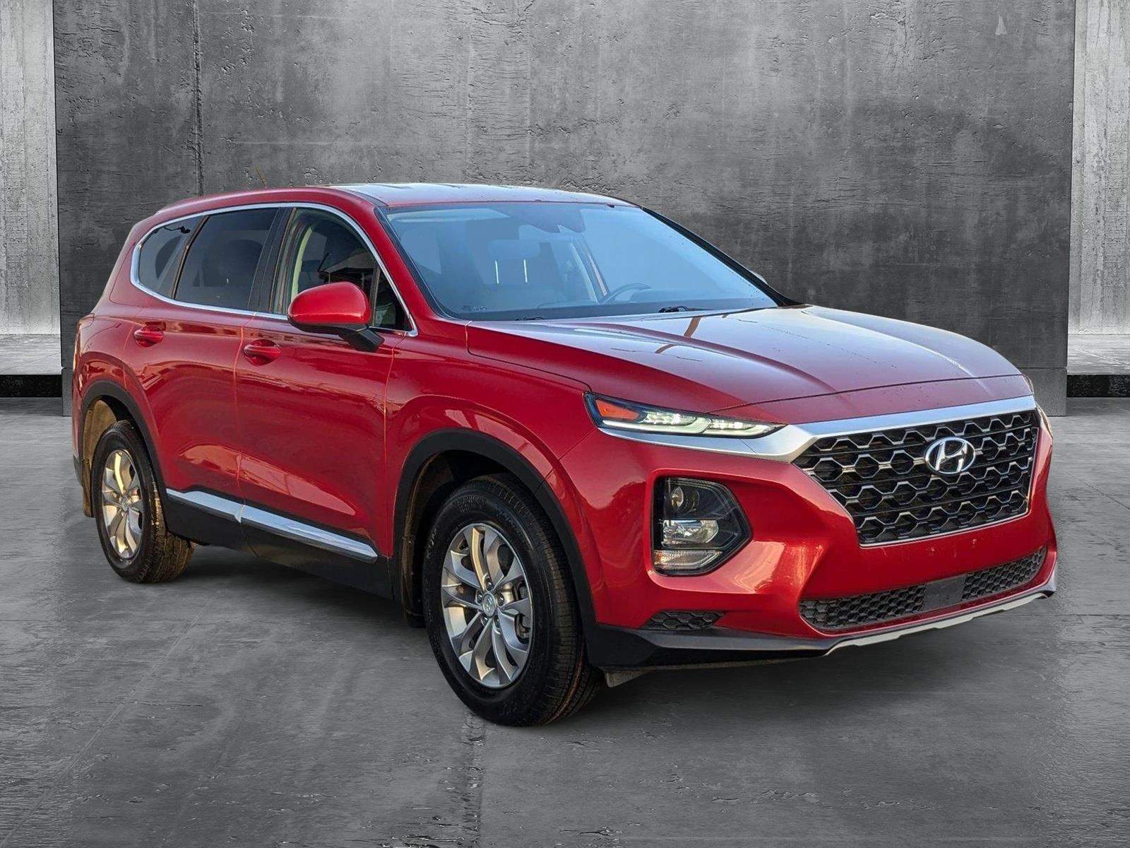 2020 Hyundai Santa Fe SE photo 3