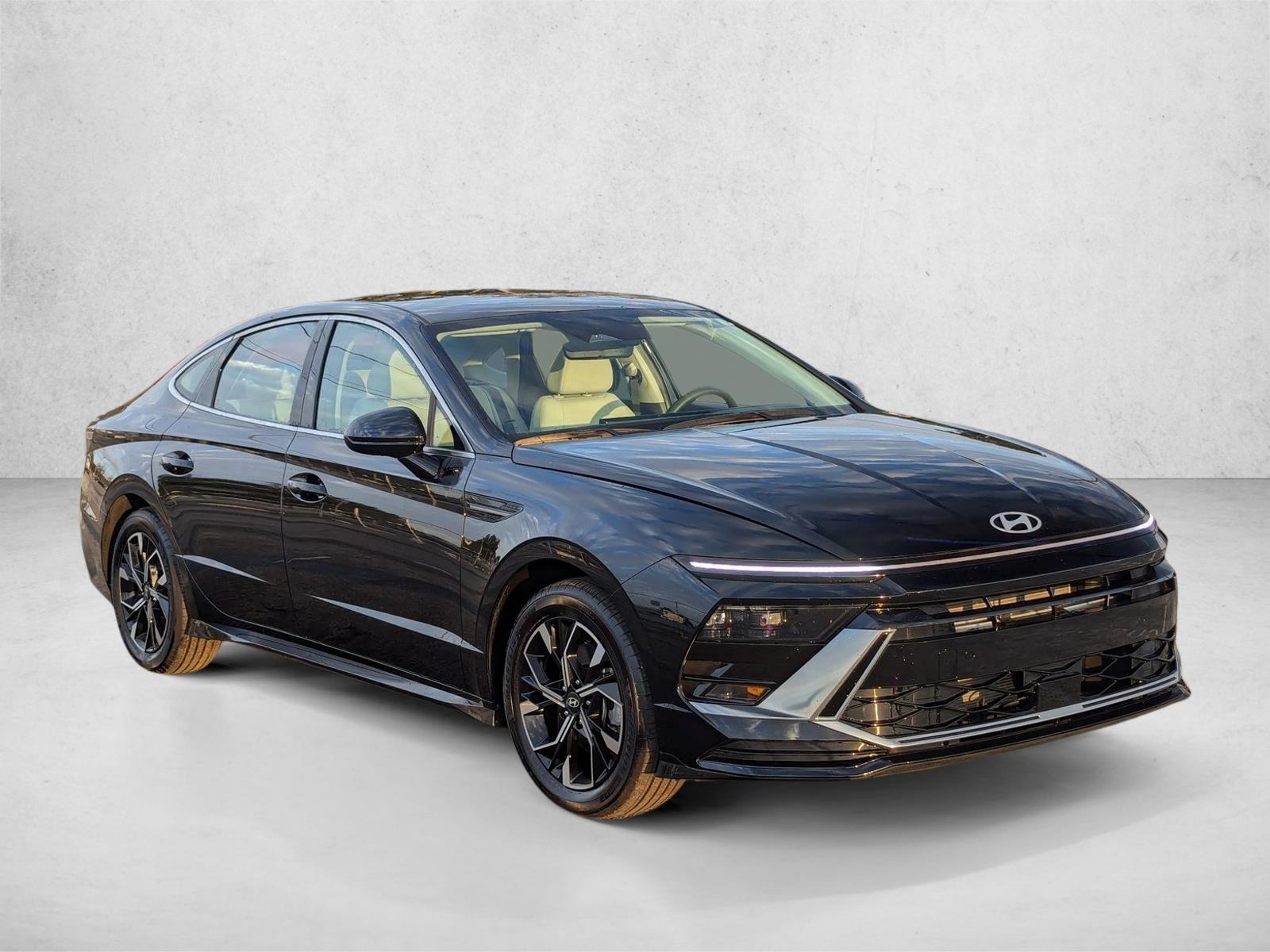 2024 Hyundai Sonata SEL photo 3