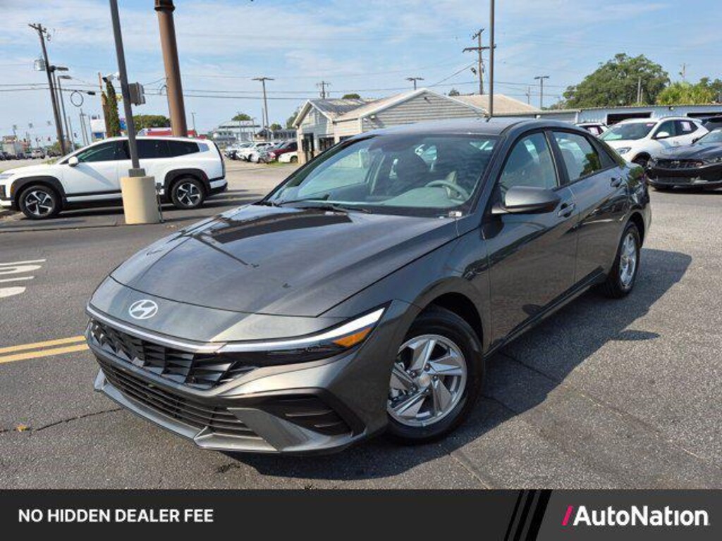 New 2026 Hyundai Elantra SE Sedan