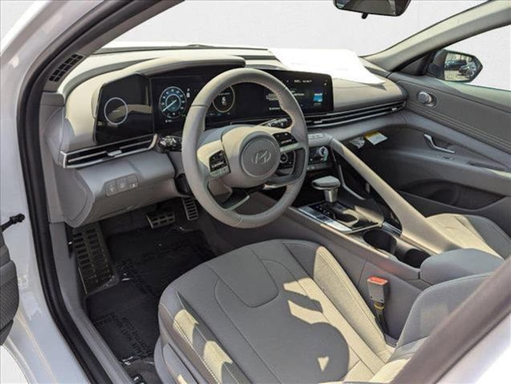 New 2025 Hyundai Elantra Hybrid SEL Sport Sedan