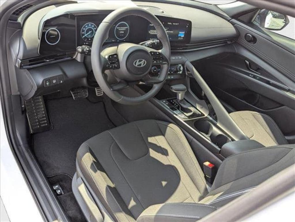 New 2025 Hyundai Elantra Hybrid SEL Sport Sedan