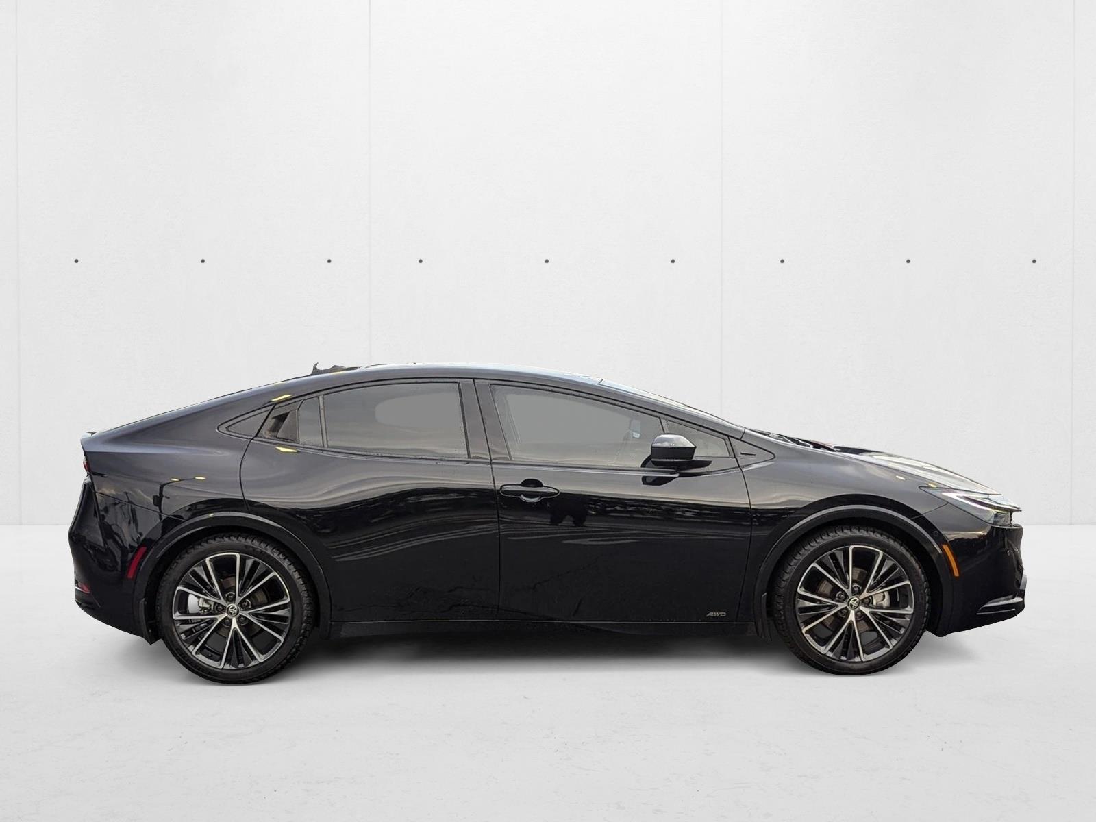 2024 Toyota Prius Limited photo 4