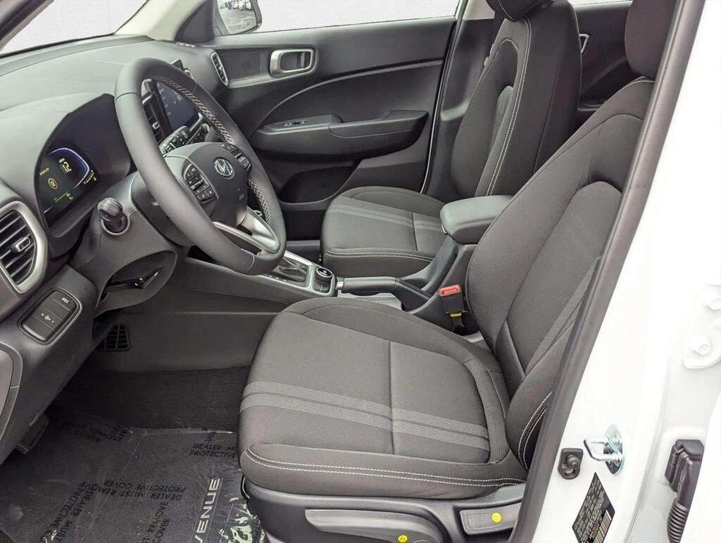 Used 2025 Hyundai Venue Limited Sport Utility