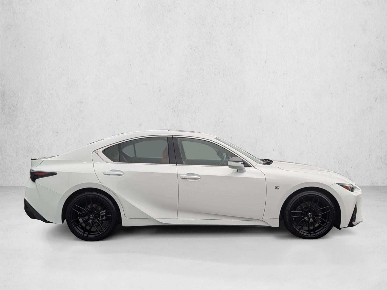 2023 Lexus IS 350 F SPORT photo 4