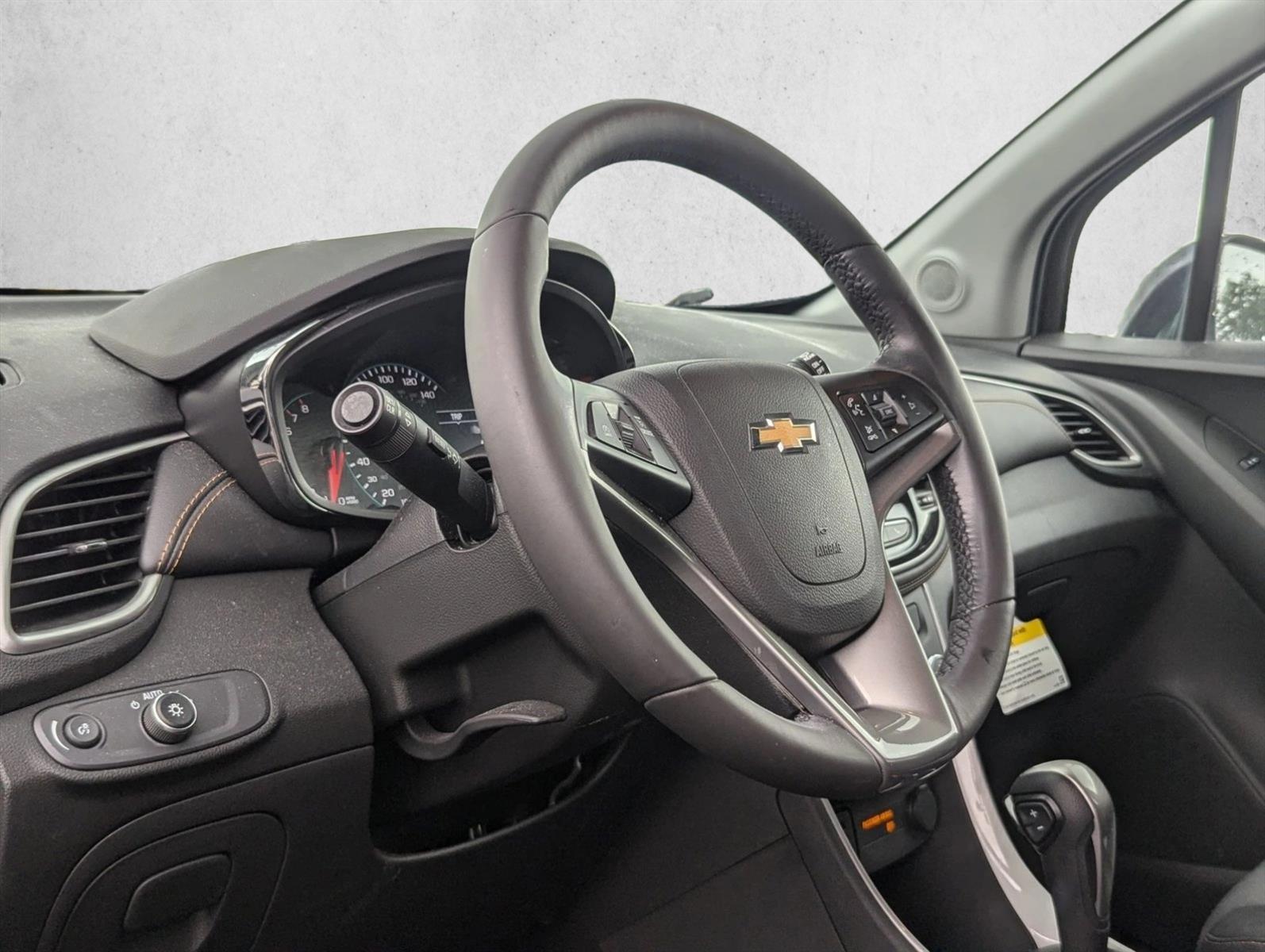 2022 Chevrolet Trax LT photo 4