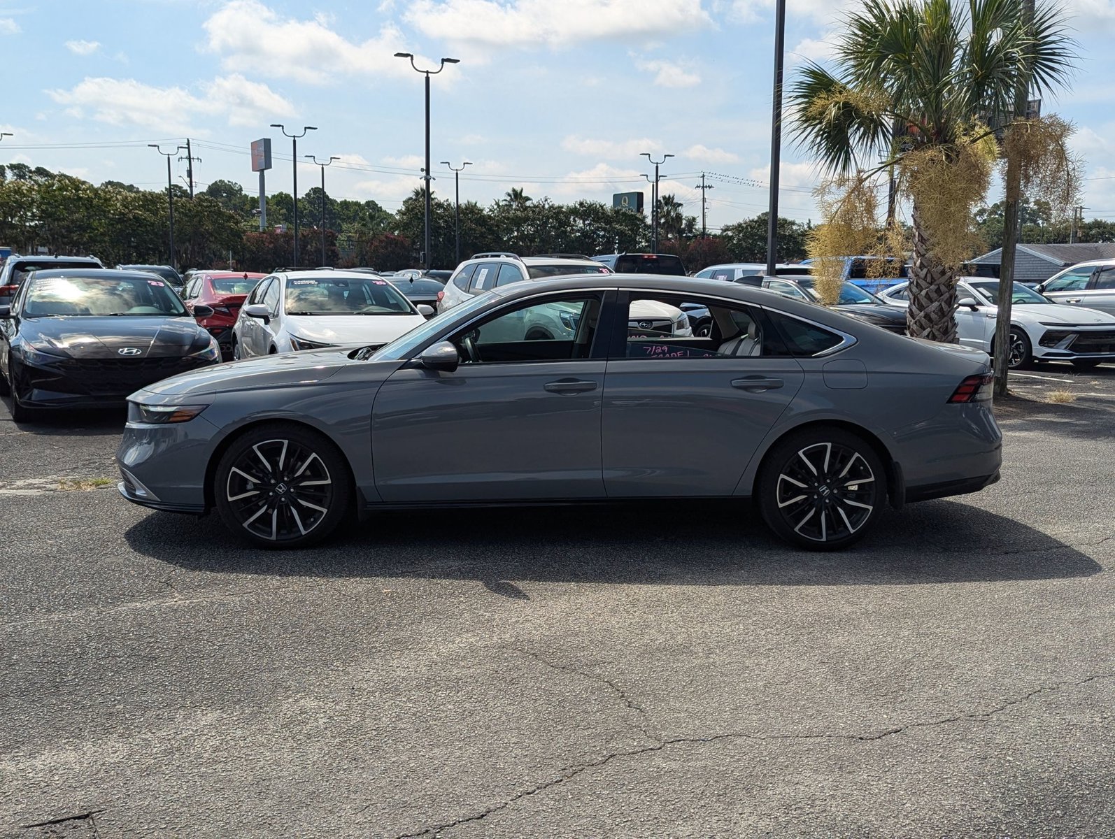 2025 Honda Accord Hybrid Touring photo 4