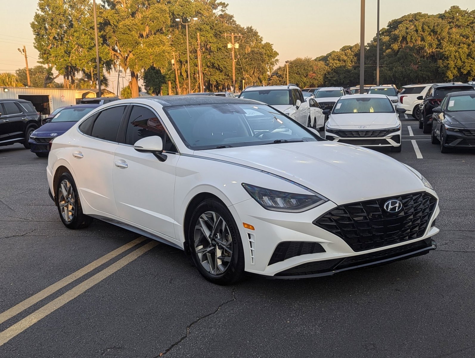2022 Hyundai Sonata SEL photo 3