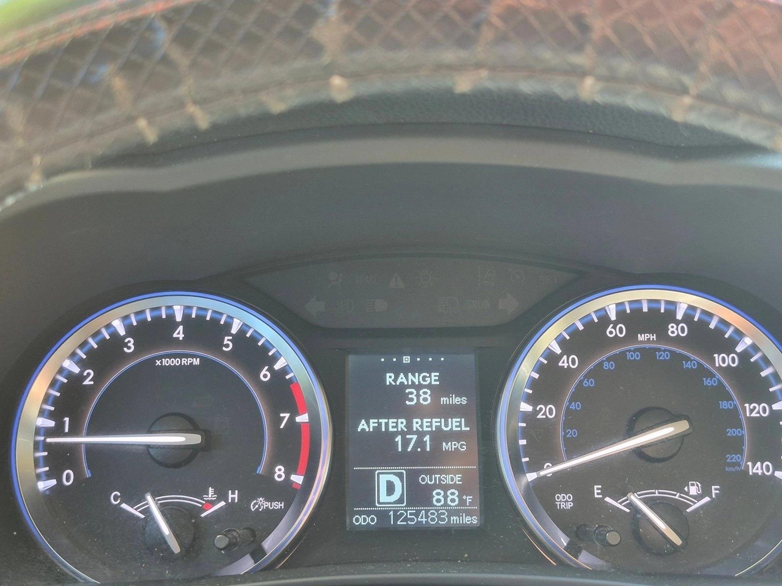 2015 Toyota Highlander LE Plus - Photo 9
