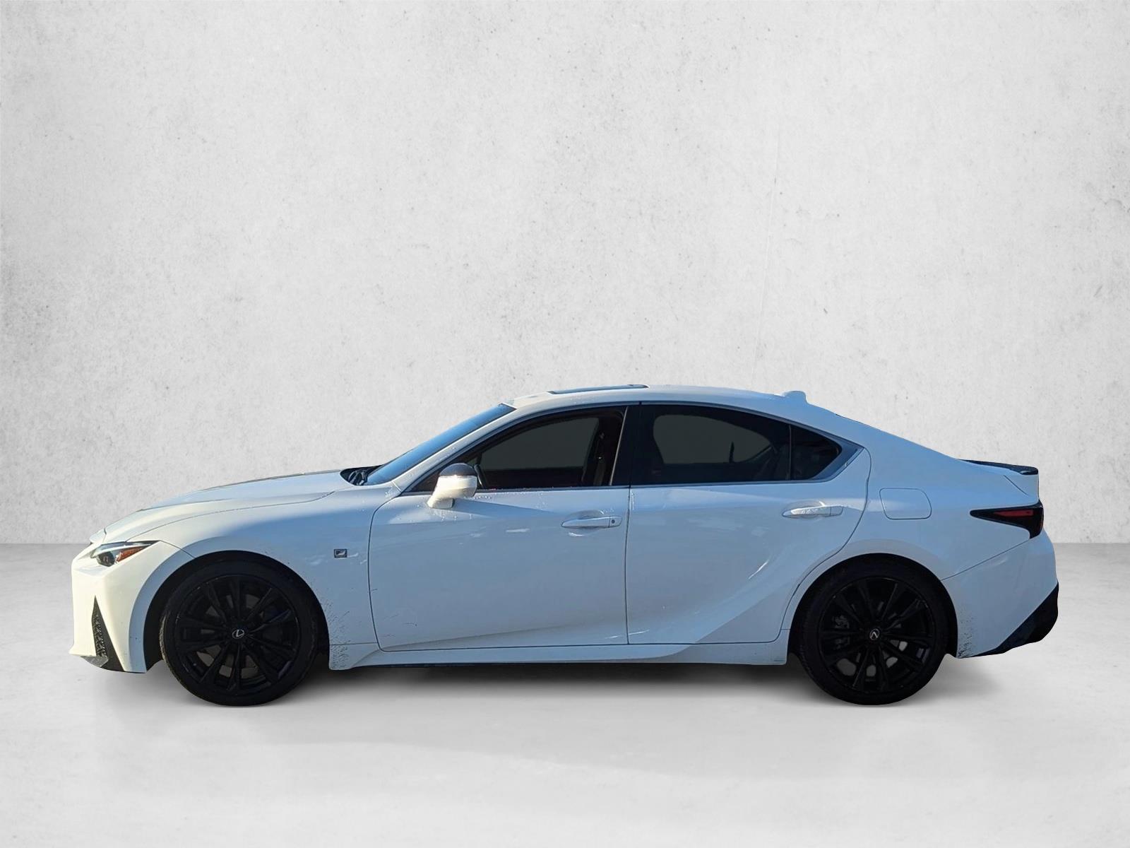 2022 Lexus IS 350 F SPORT photo 3