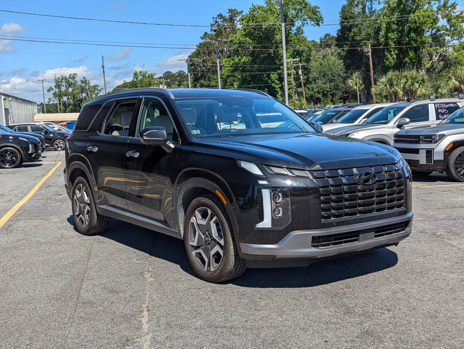 2024 Hyundai Palisade Limited photo 3