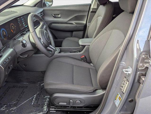 2025 Hyundai Kona SEL photo 4