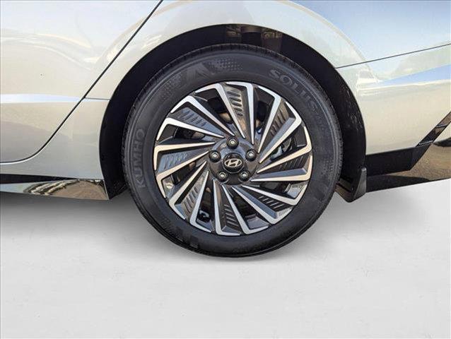 2025 Hyundai Sonata Hybrid Limited - Photo 9