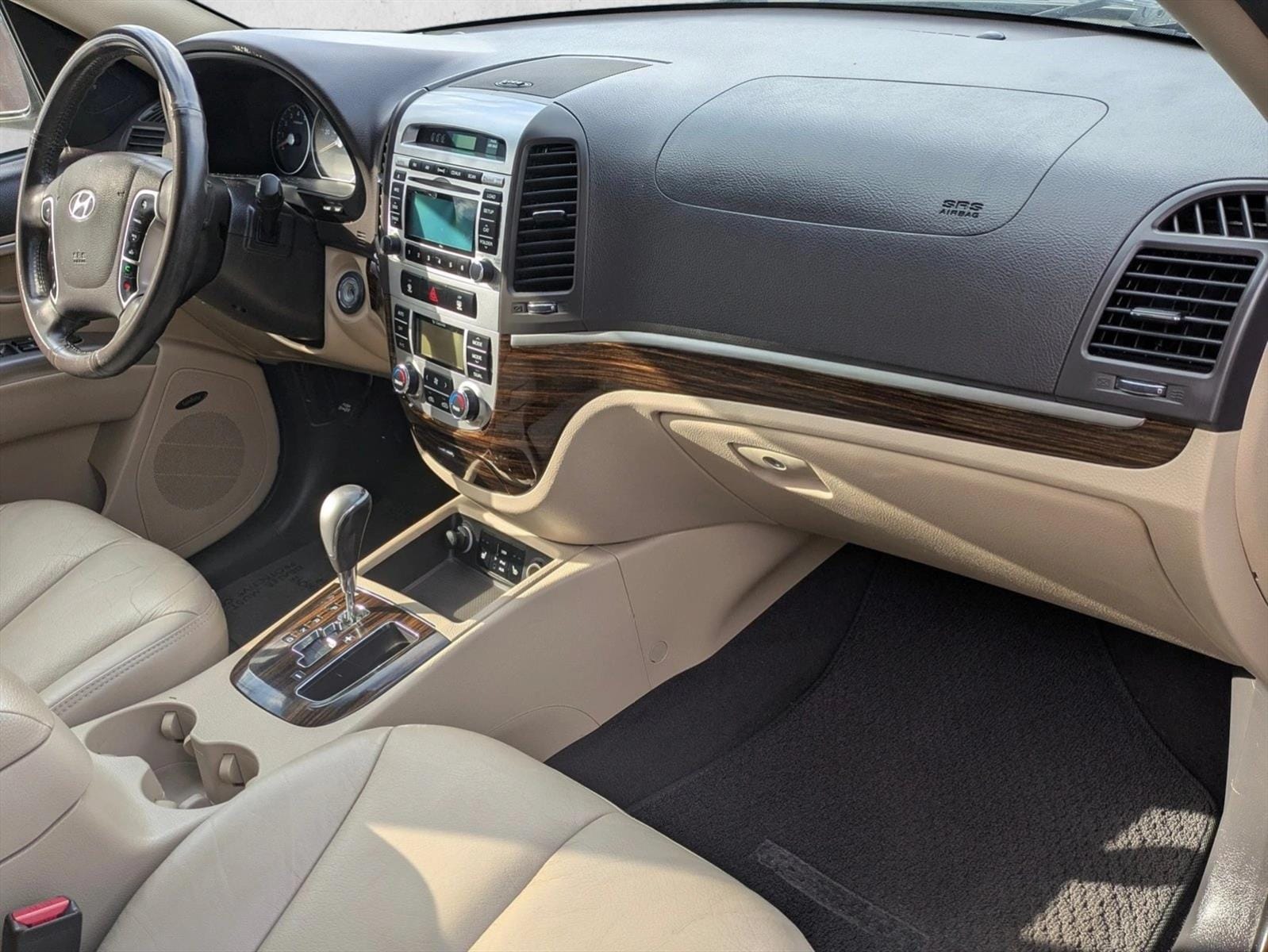 2012 Hyundai Santa Fe Limited - Photo 19
