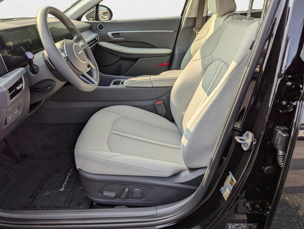 Used 2025 Hyundai Sonata SEL 4dr Car