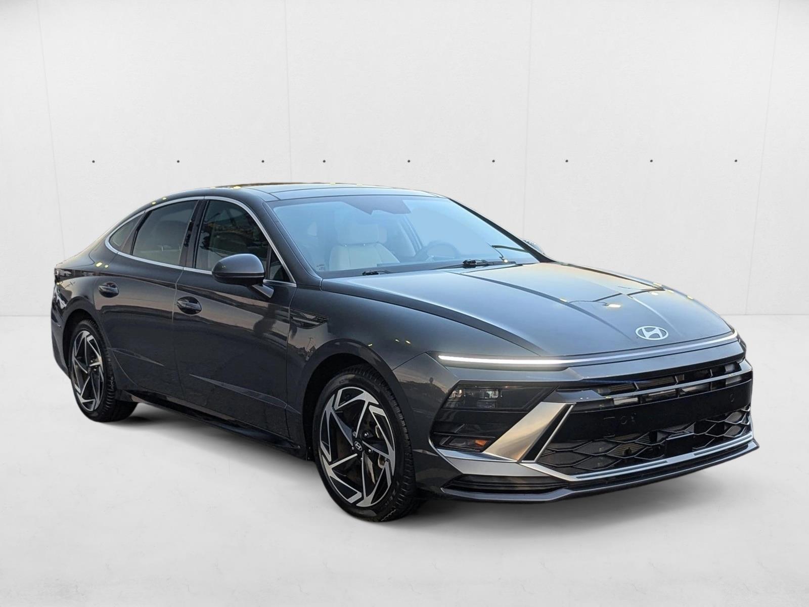 2024 Hyundai Sonata SEL photo 3