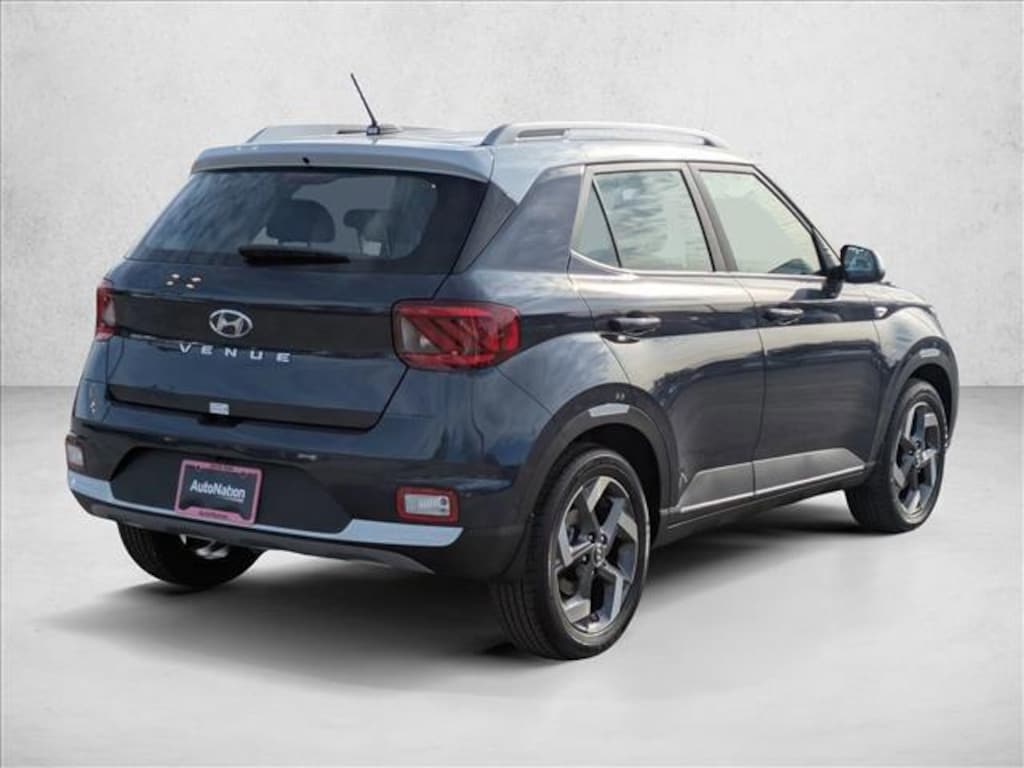 New 2026 Hyundai Venue SEL w/Two-Tone Roof SUV