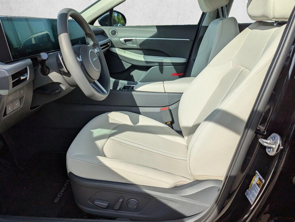 Used 2025 Hyundai Sonata SEL 4dr Car