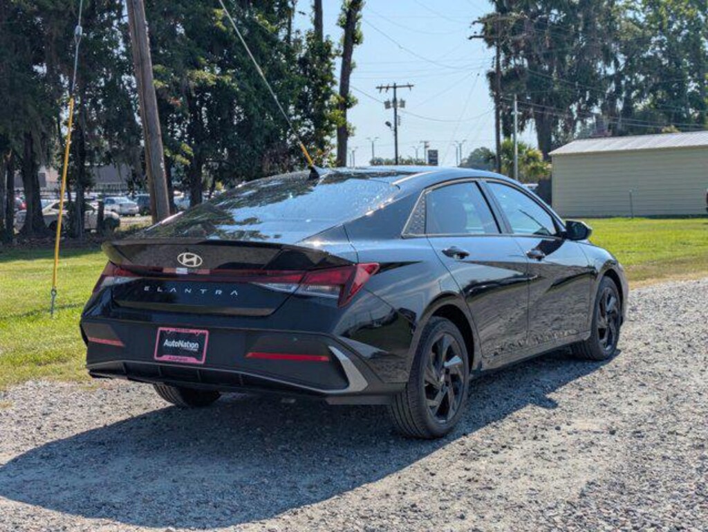 New 2026 Hyundai Elantra SEL Sport Sedan