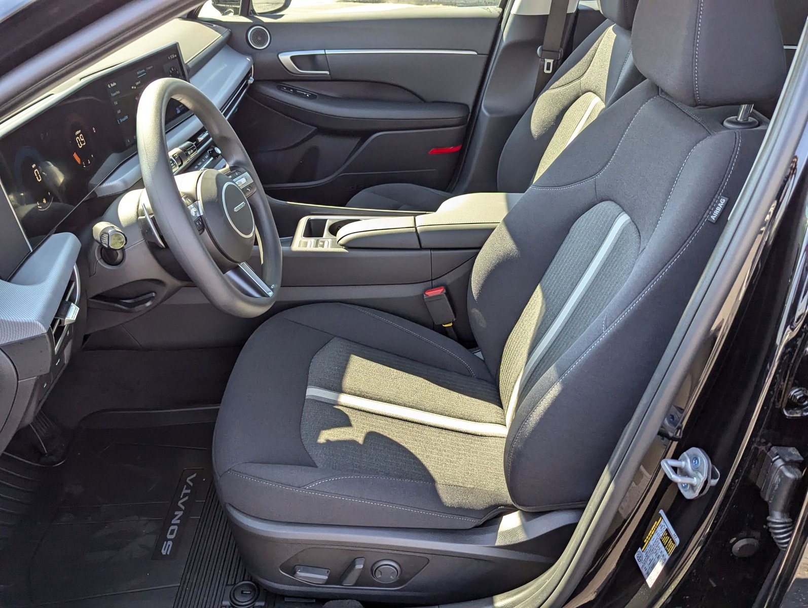 2025 Hyundai Sonata SEL photo 4