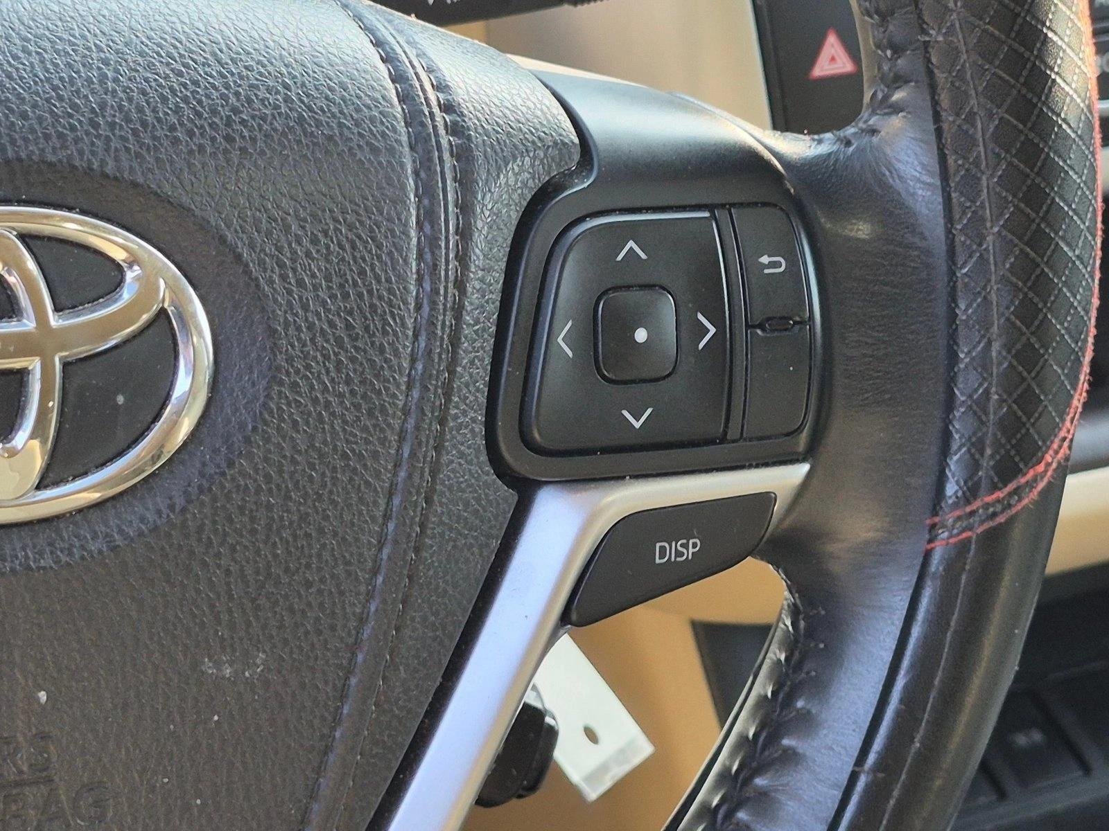 2015 Toyota Highlander LE Plus - Photo 15