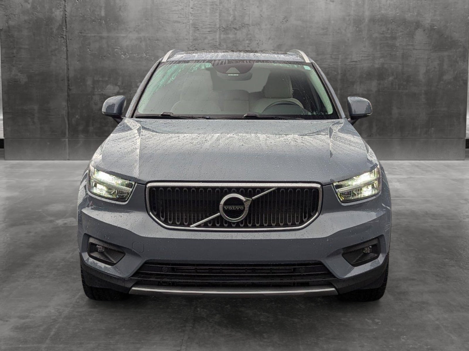 Used 2021 Volvo XC40 Momentum with VIN YV4162UK8M2492083 for sale in Savannah, GA