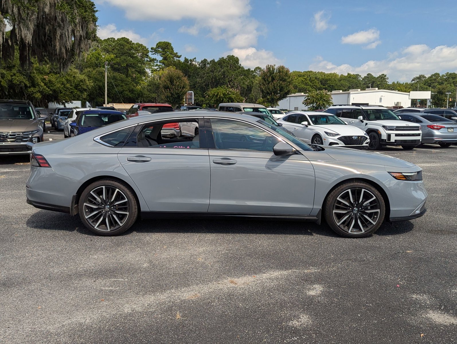 2025 Honda Accord Hybrid Touring photo 3