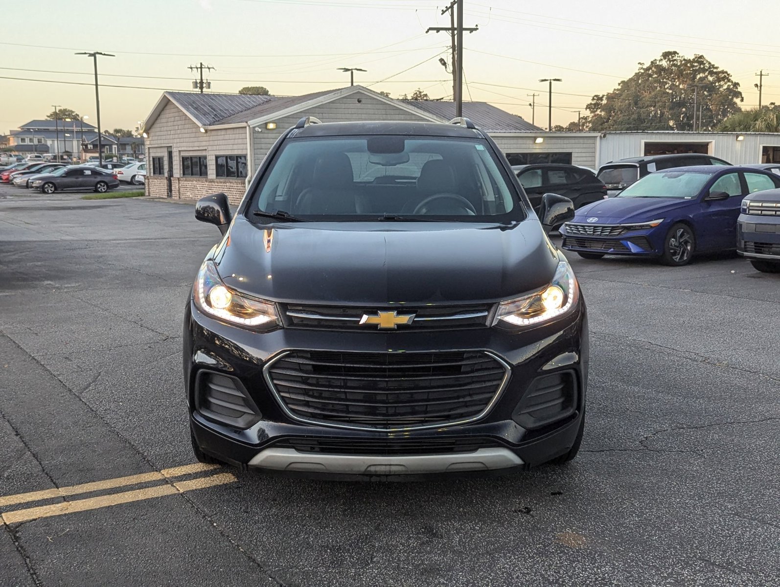 2022 Chevrolet Trax LT photo 2