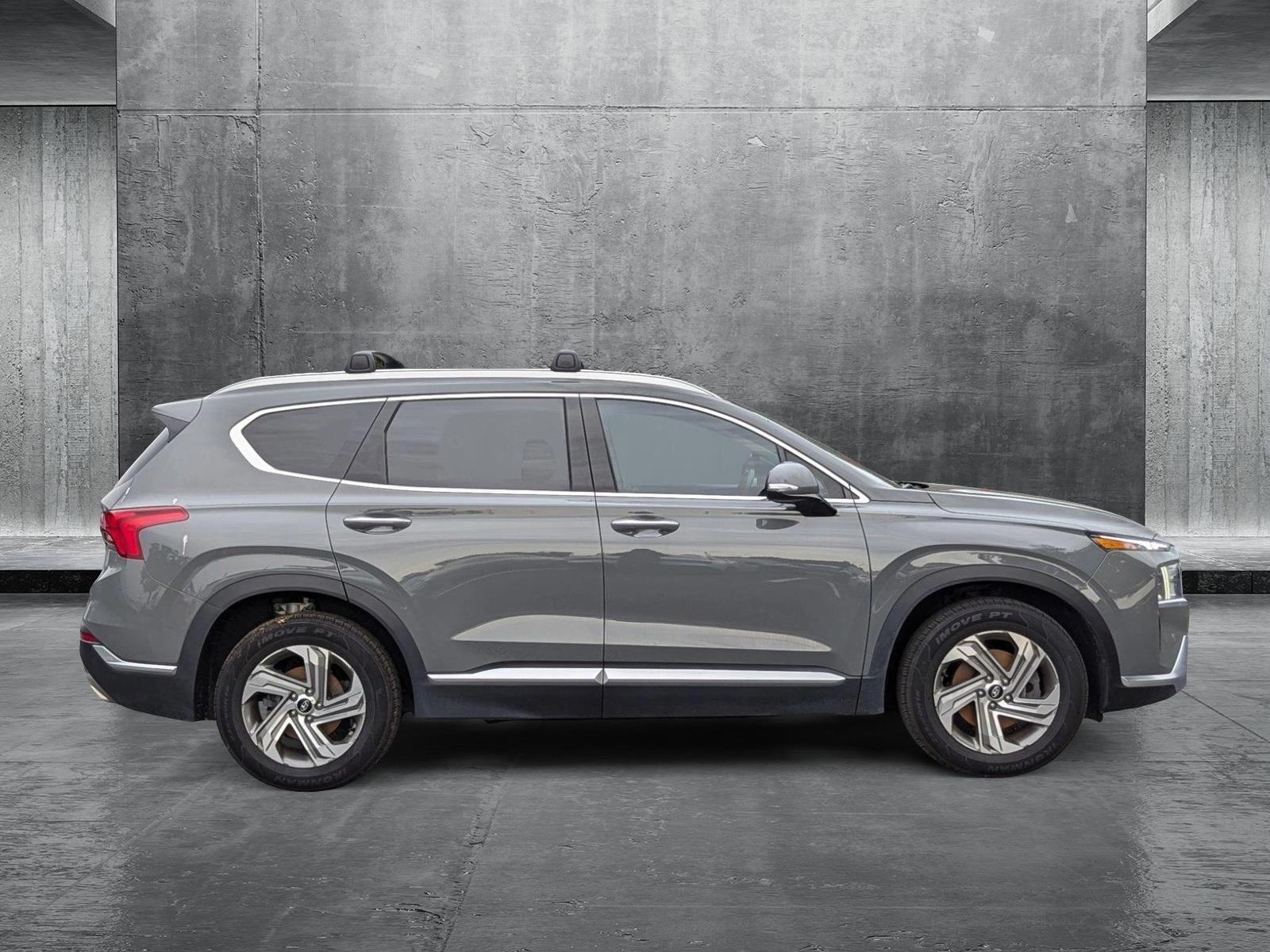 2022 Hyundai Santa Fe SEL Premium photo 4