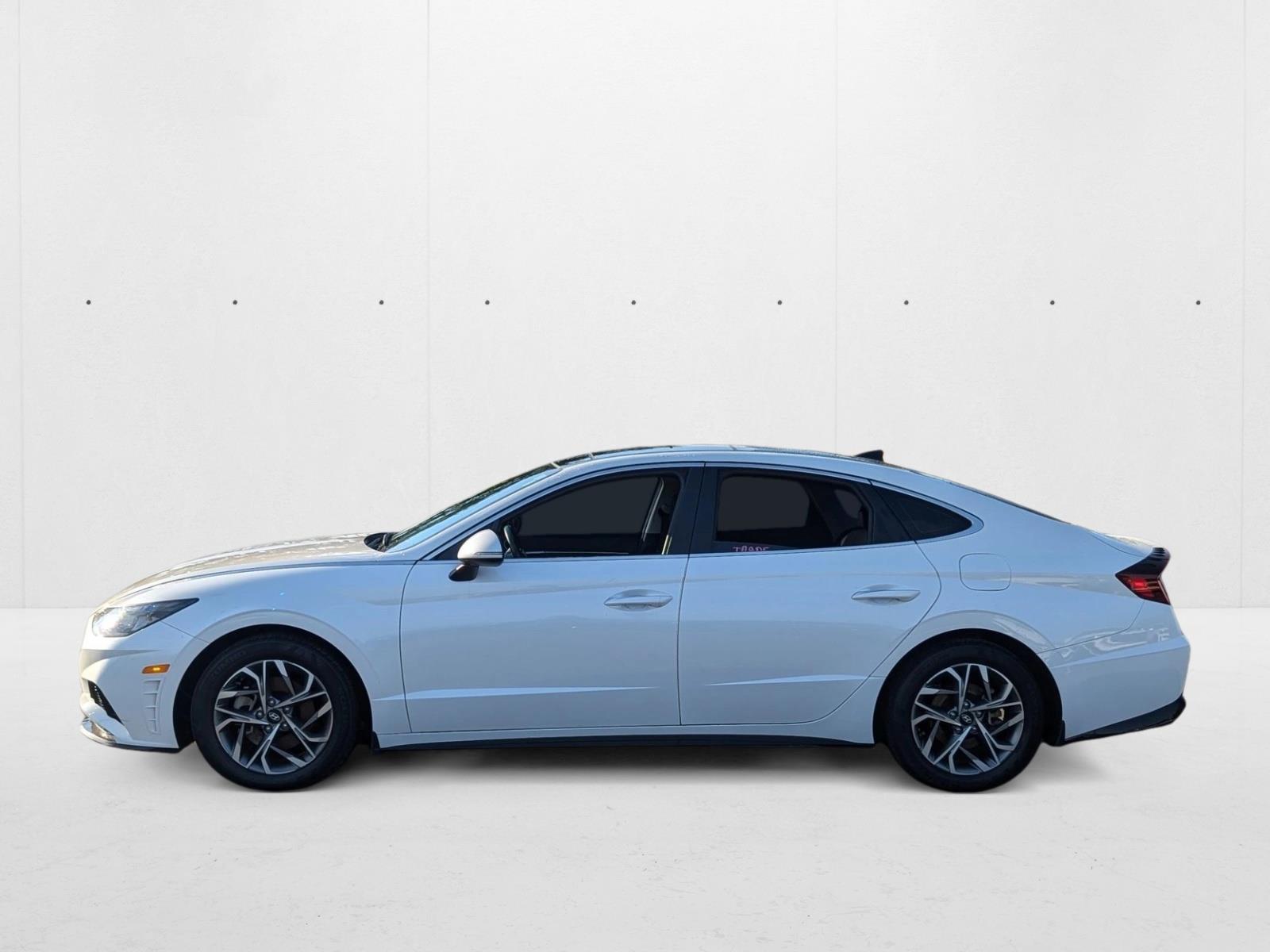 2022 Hyundai Sonata SEL photo 3